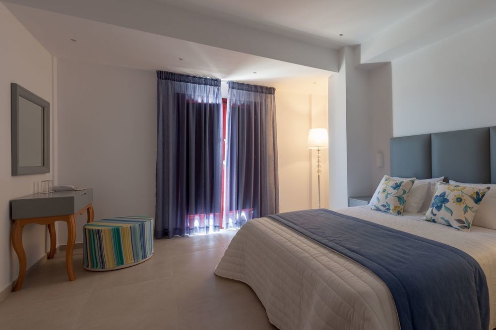 Mar N Mar Crown Hotel-Suites Kamári Exteriör bild